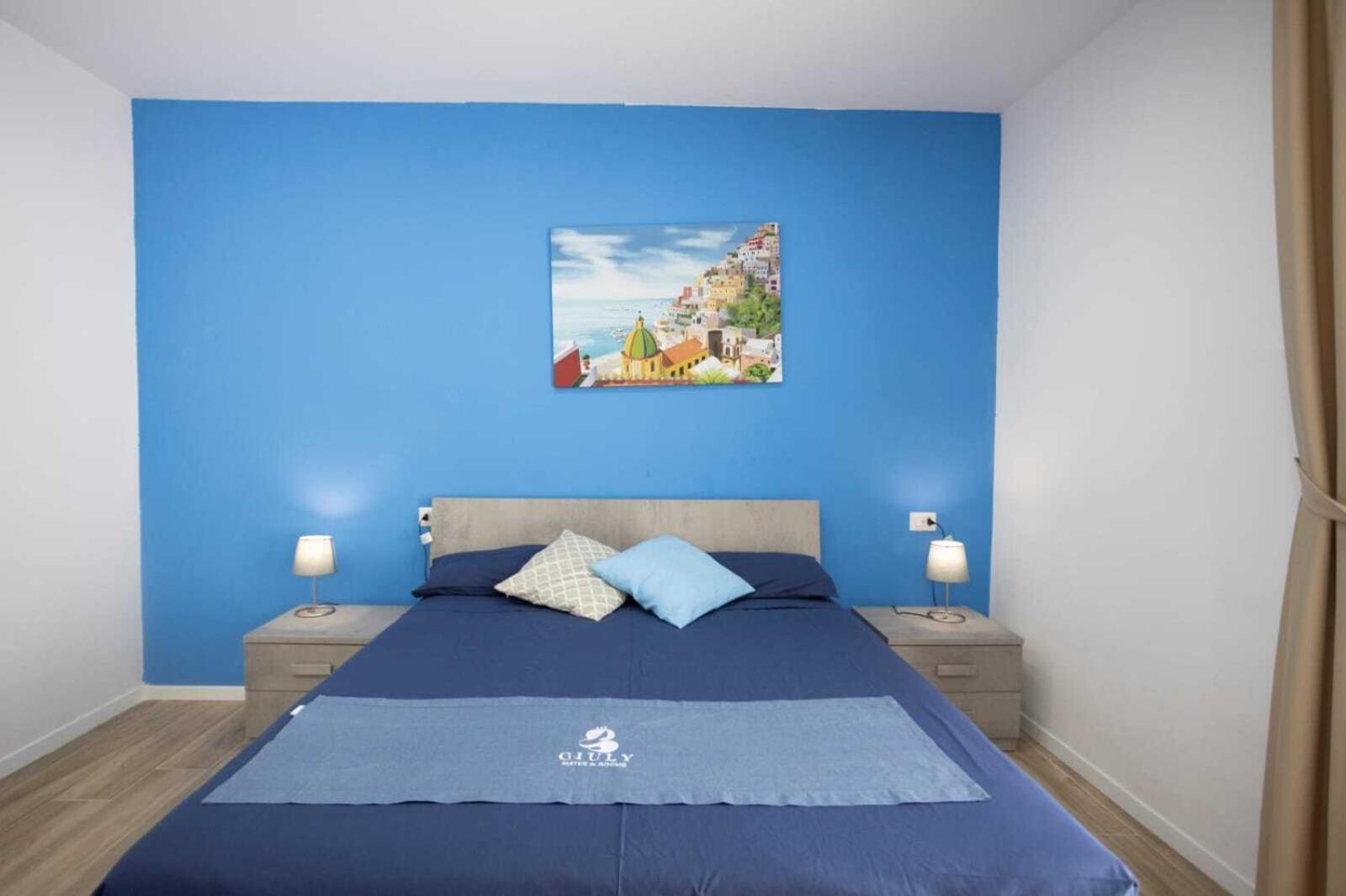 Giuly Suites & Rooms Naples Exterior photo