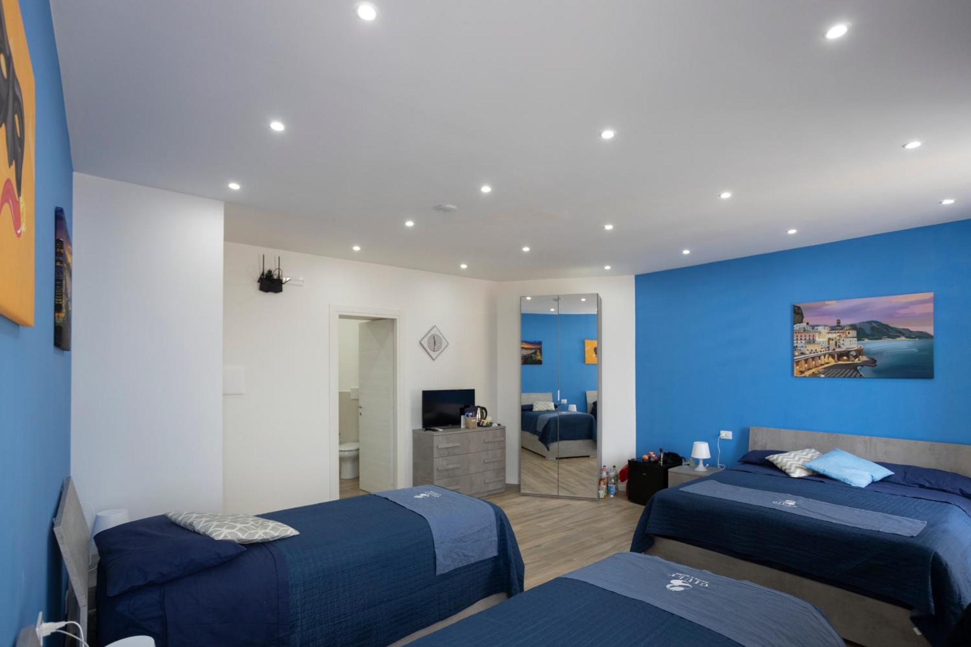Giuly Suites & Rooms Naples Exterior photo