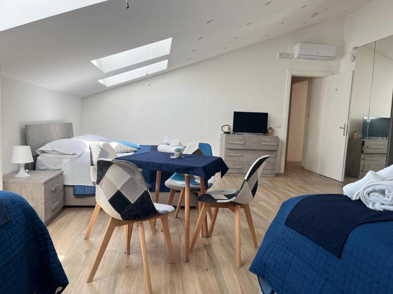 Giuly Suites & Rooms Naples Exterior photo